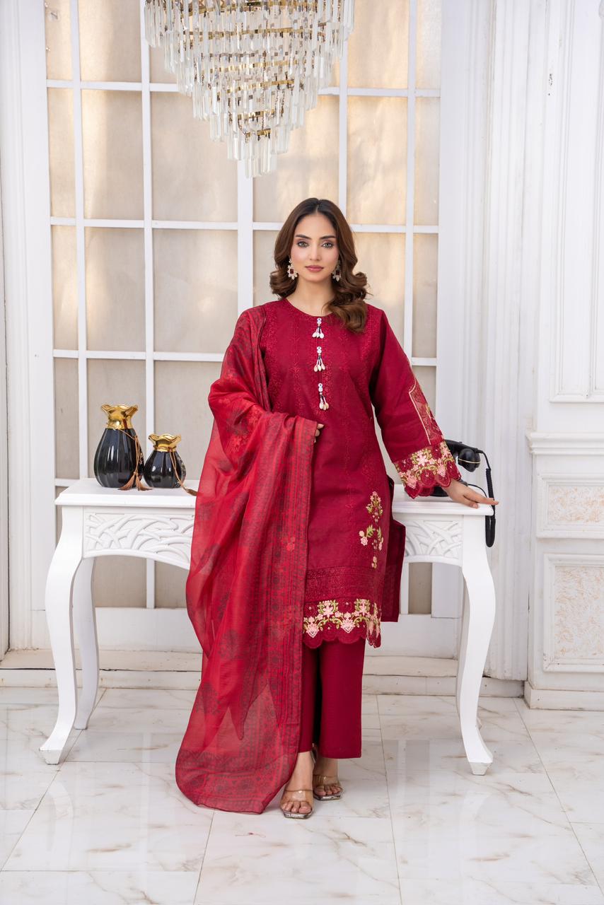 EMBROIDERED LIGHT KHADDAR 3 PIECE SUIT